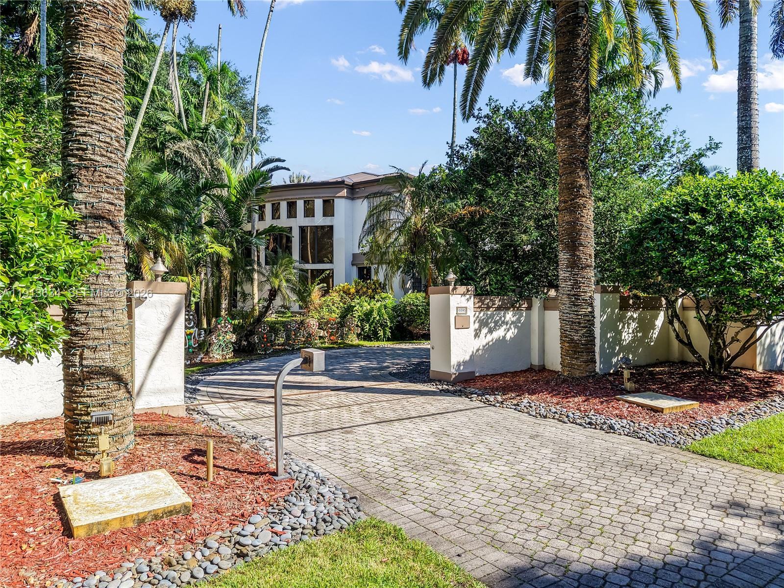 PINECREST LAKE ESTATES RE - Residential