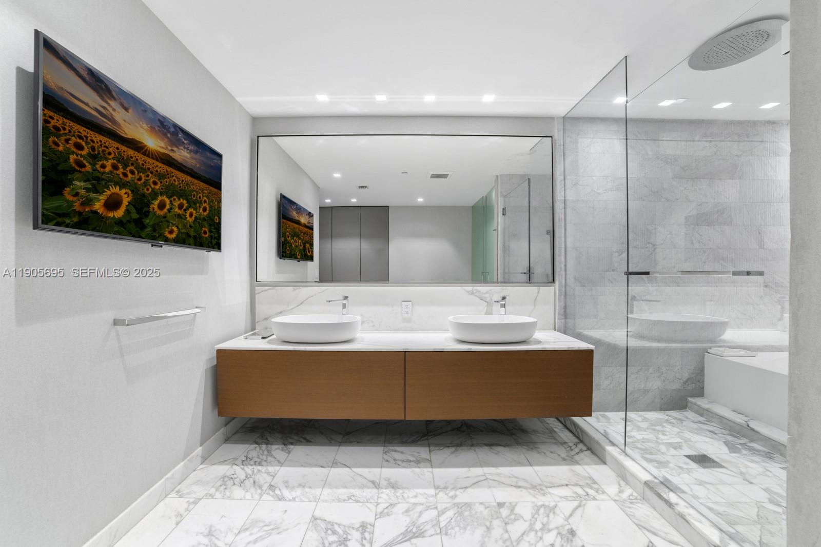 OCEANA BAL HARBOUR CONDO - Residential