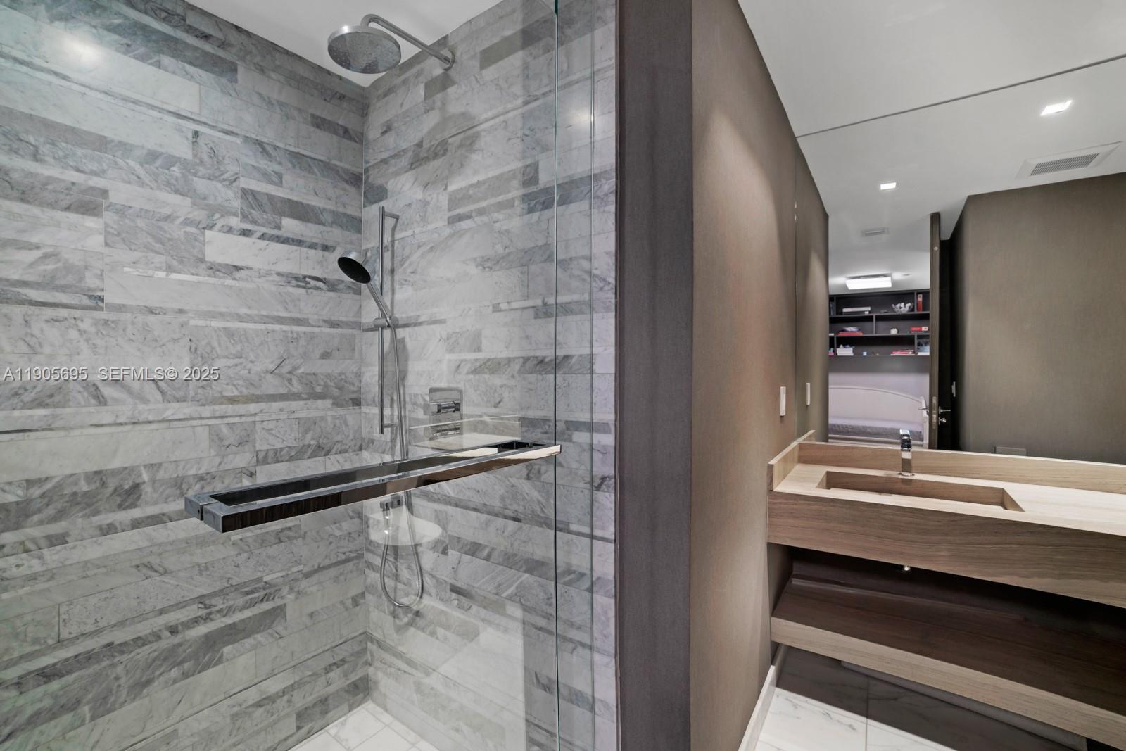 OCEANA BAL HARBOUR CONDO - Residential