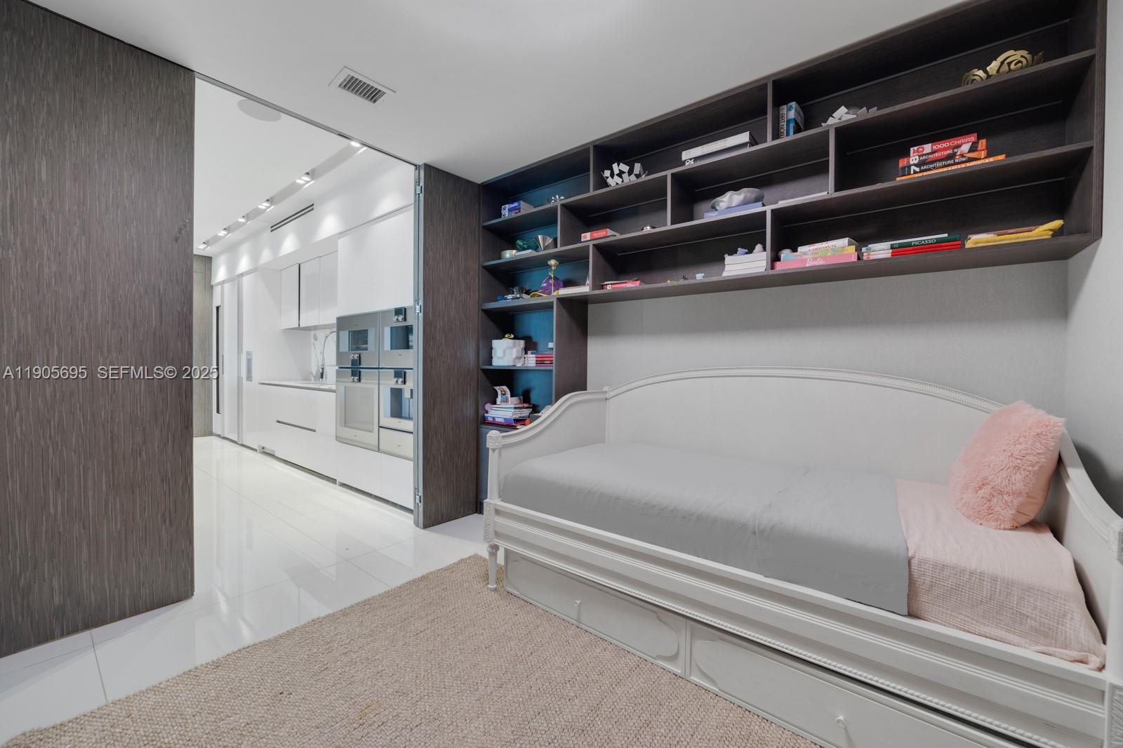 OCEANA BAL HARBOUR CONDO - Residential