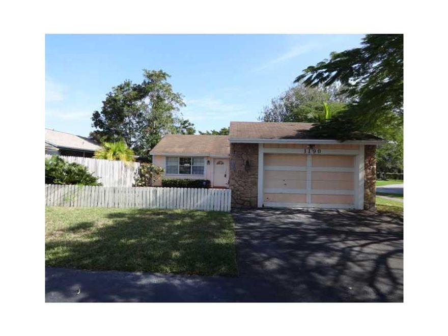 FLAWLESS UNIT LOCATED IN THE LUXURIOUS COMMUNITY OF AUDUBON. THIS 2 BEDROOM/ 2 BATHROOM HAS BEEN FRESHLY PAINTED WITH ELEGANT TASTE. SERENE KITCHEN AREA FEATURES GRANITE COUNTER TOPS, MAPLE COLORED UPGRADED KITCHEN CABINETS, STAINLESS STEEL KITCHEN SINK &  STAINLESS STEEL APPLIANES. PORCELAIN TILE FLOORS THROUGHOUT, WITH PRIVATE SERENE FOR SUNDAY BBQ FUN WITH THE FAMILY. COME OVER AND VISIT :)