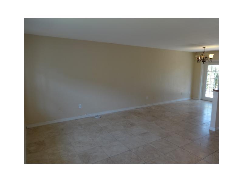 AUDUBON CLUSTER WEST - Residential Lease