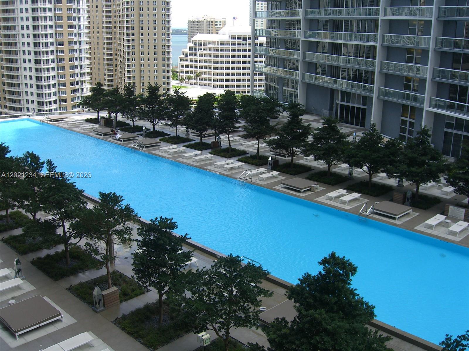 475 Brickell Ave 1813