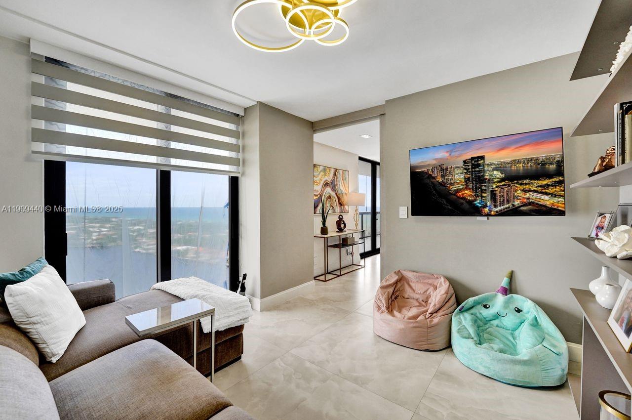 TURNBERRY ISLE SOUTH - Residential