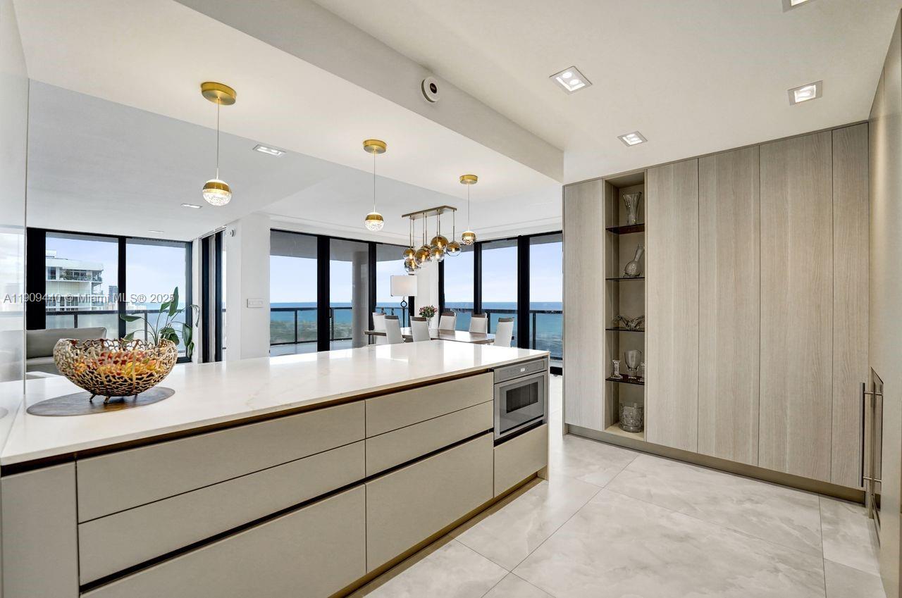 TURNBERRY ISLE SOUTH - Residential