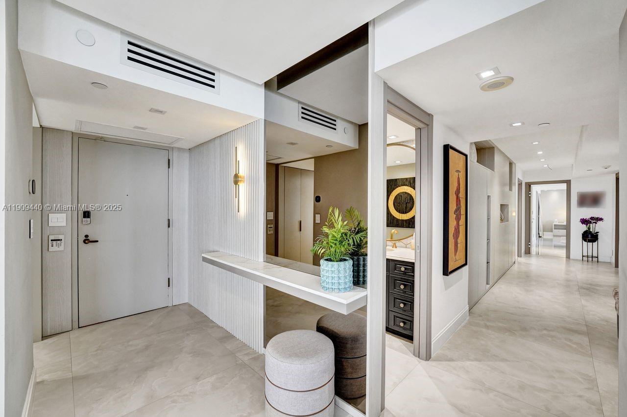 TURNBERRY ISLE SOUTH - Residential