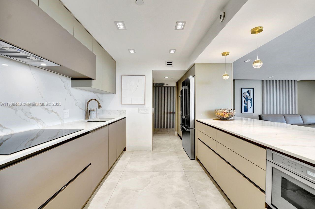 TURNBERRY ISLE SOUTH - Residential