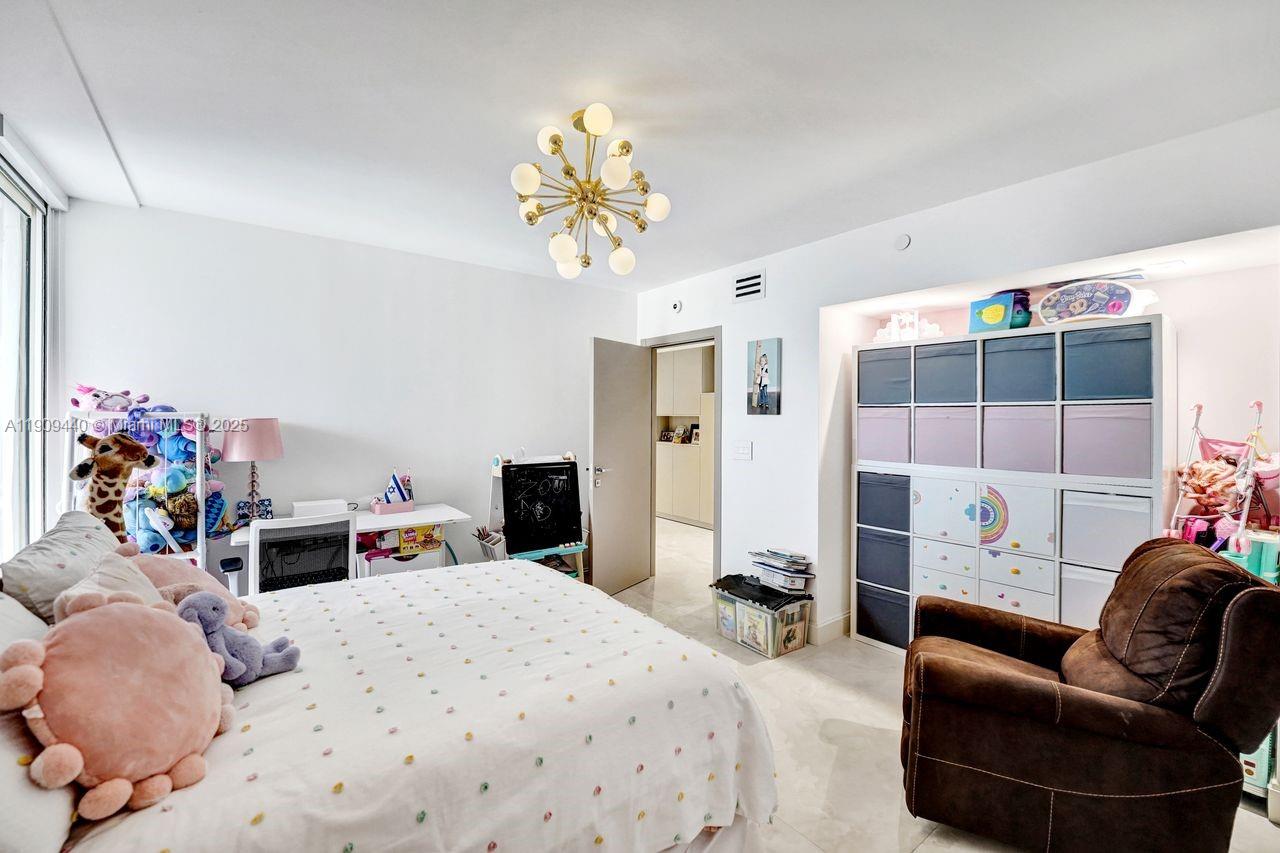 TURNBERRY ISLE SOUTH - Residential