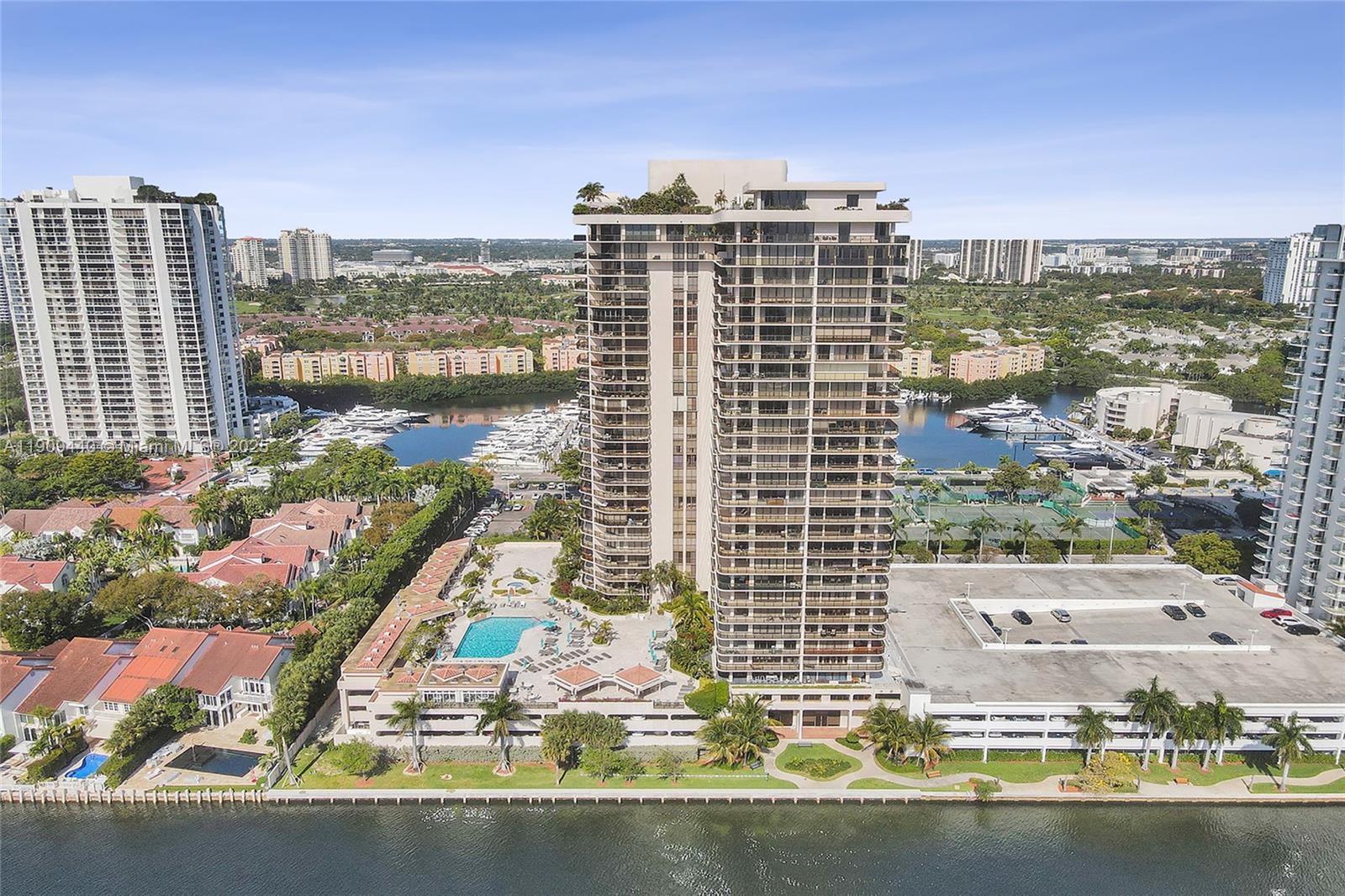 TURNBERRY ISLE SOUTH - Residential