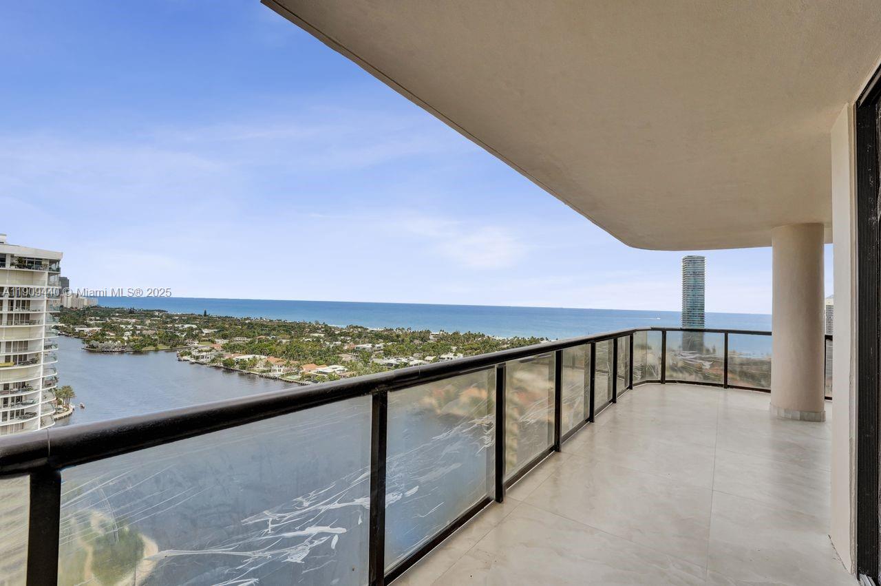 TURNBERRY ISLE SOUTH - Residential