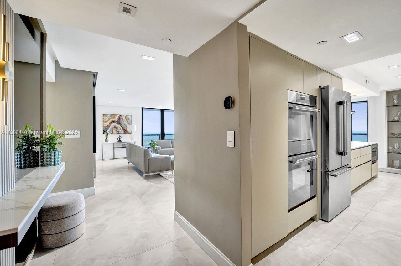 TURNBERRY ISLE SOUTH - Residential