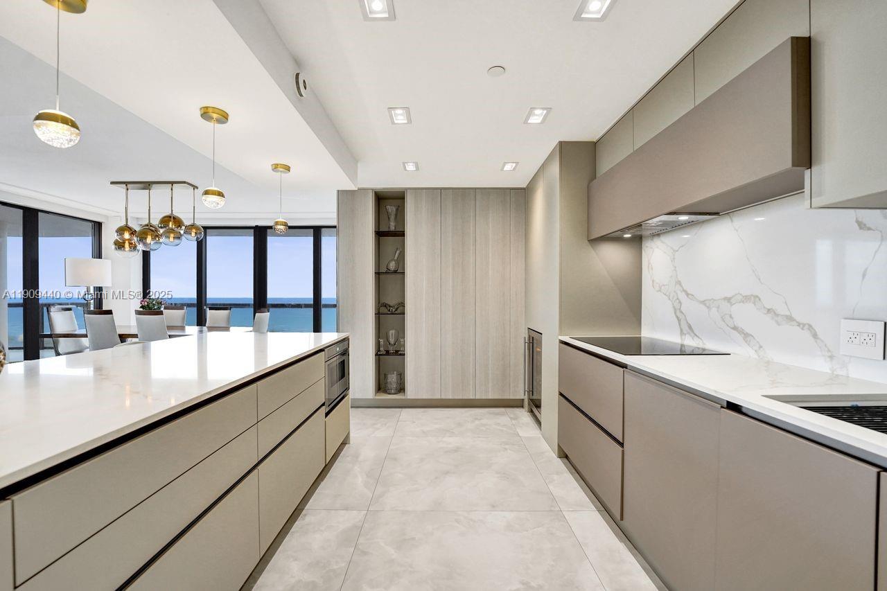 TURNBERRY ISLE SOUTH - Residential