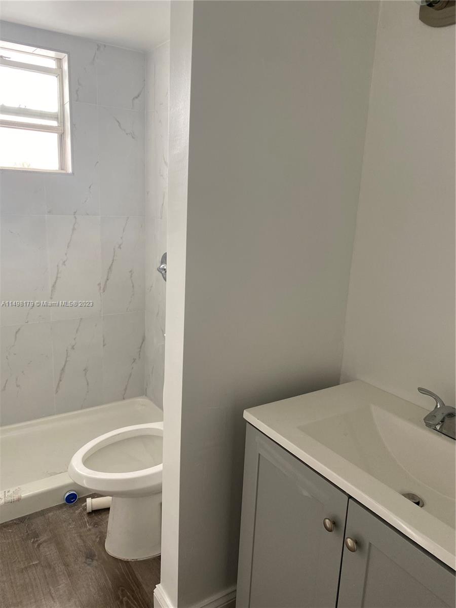 LSOLEI AT HALLANDALE BEAC - Residential Lease
