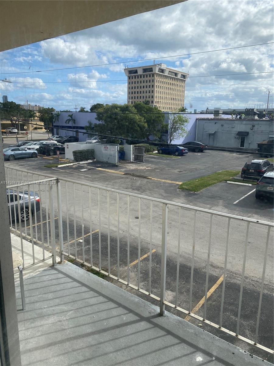 LSOLEI AT HALLANDALE BEAC - Residential Lease