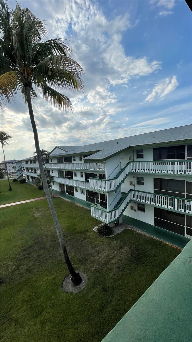 BEVERLY HILLS CONDO NUMBE - Residential