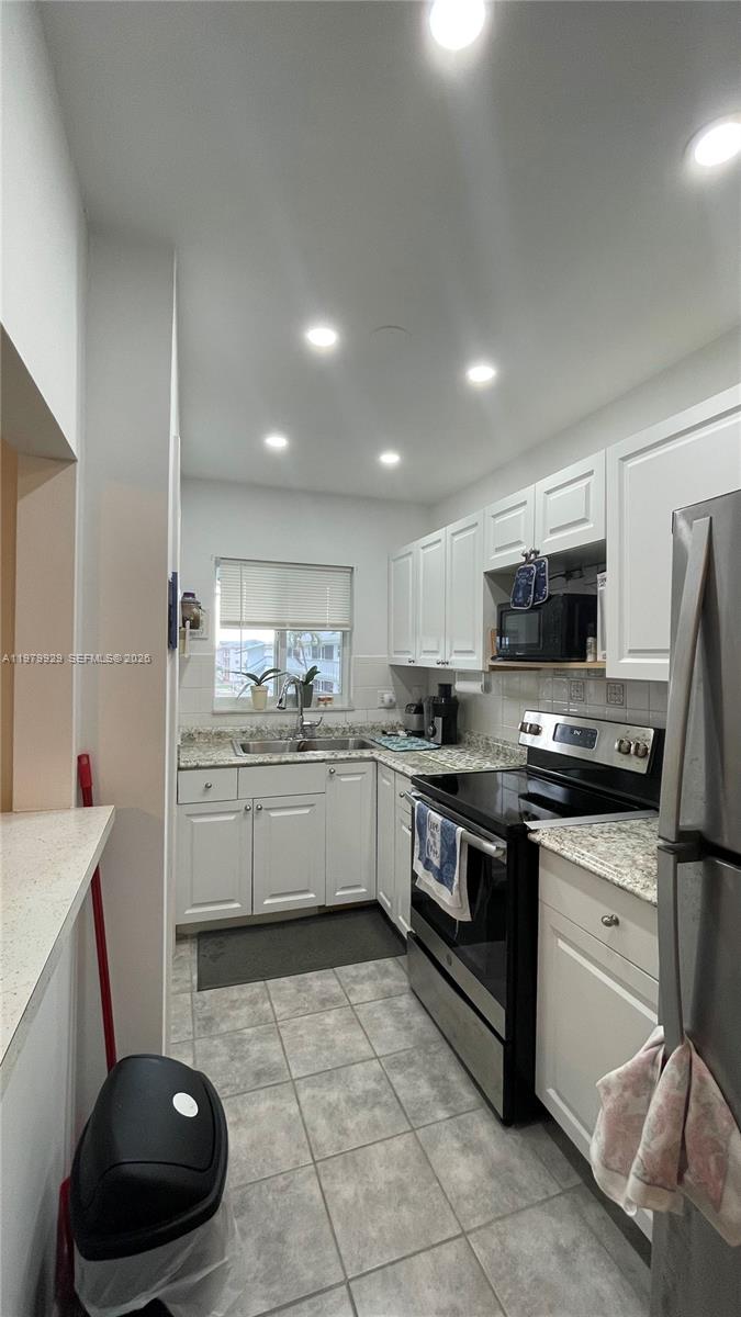 BEVERLY HILLS CONDO NUMBE - Residential