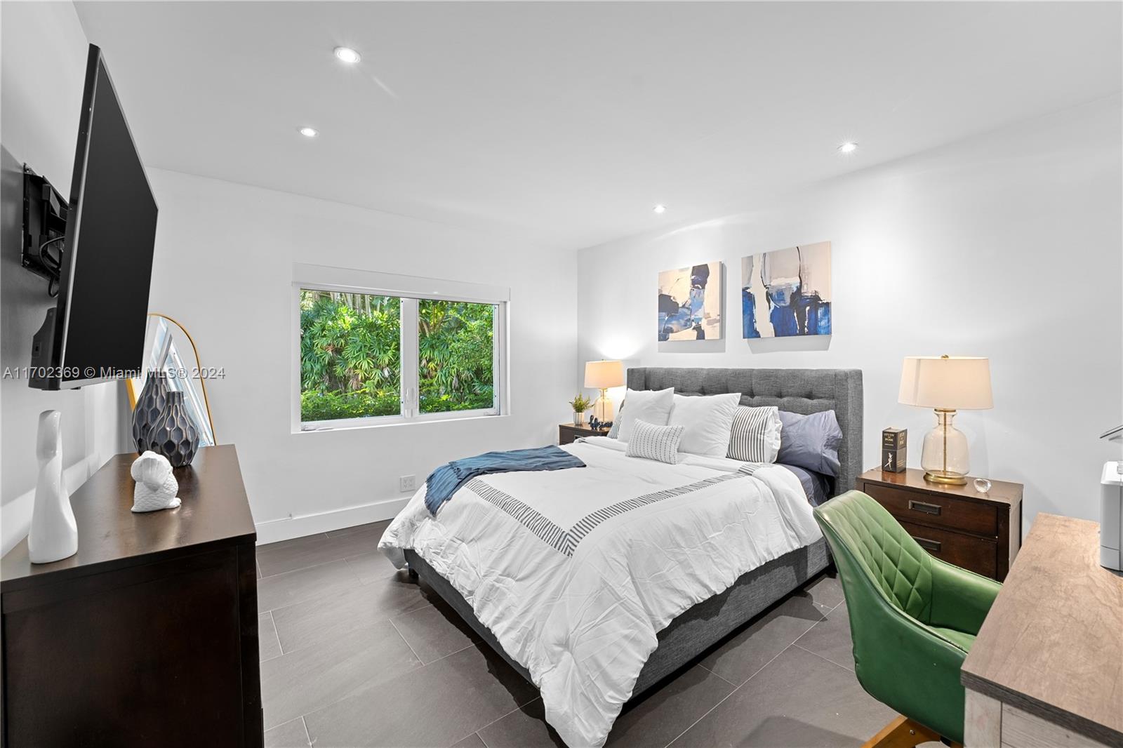 BAY POINT - Residential