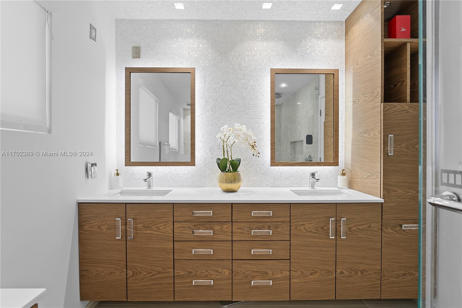 BAY POINT - Residential