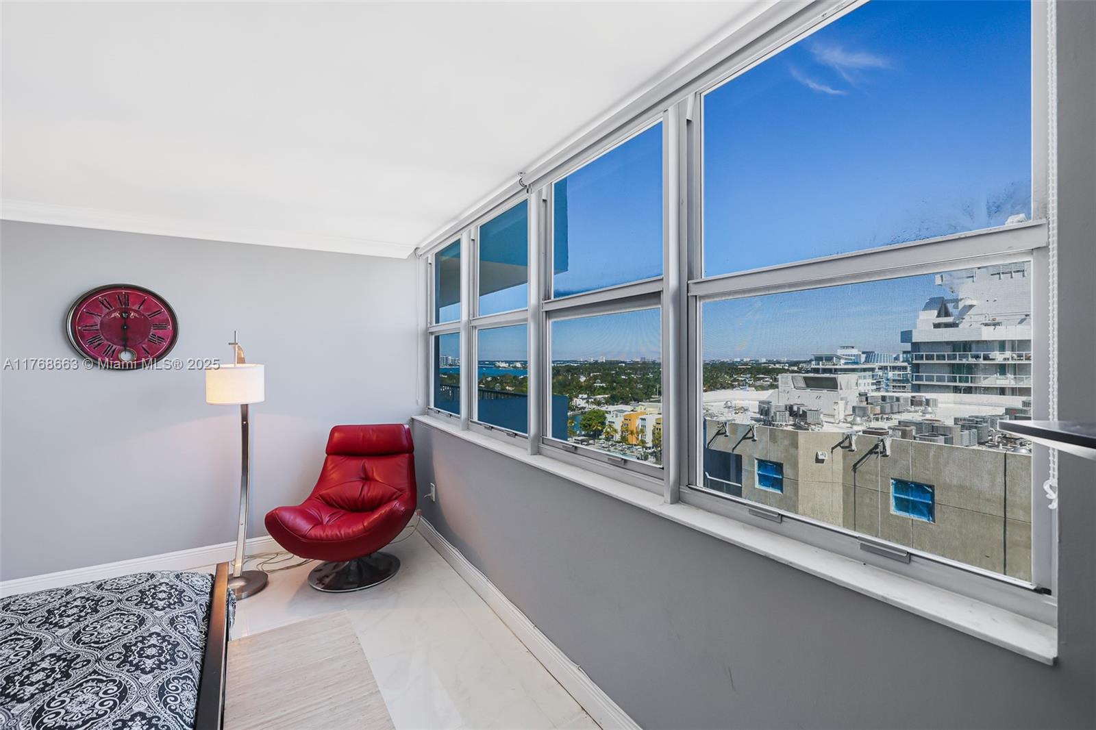 5838 CONDOMINIUM - Residential