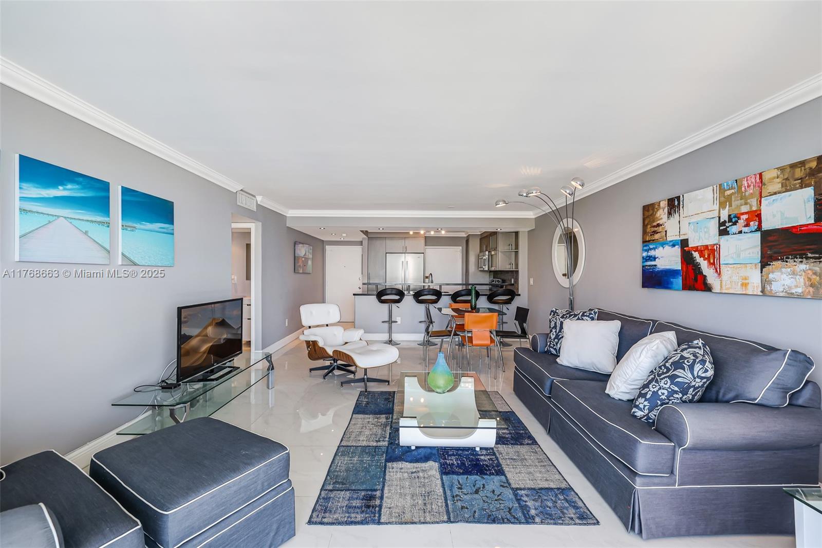 5838 CONDOMINIUM - Residential