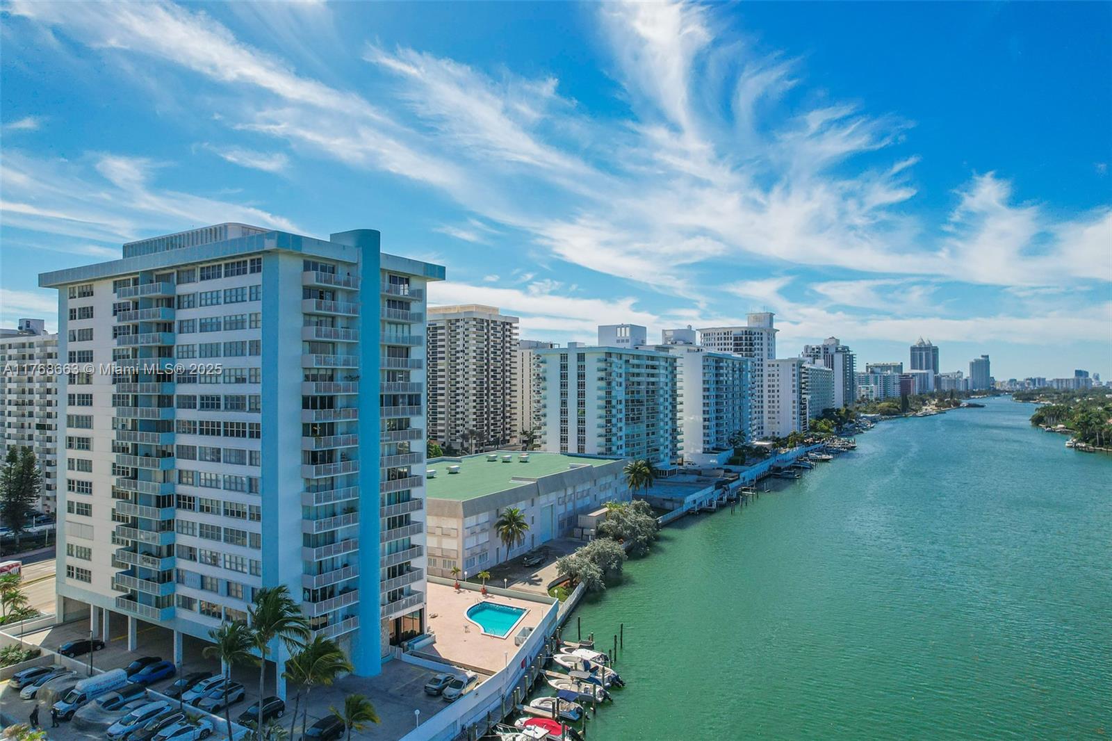 5838 CONDOMINIUM - Residential