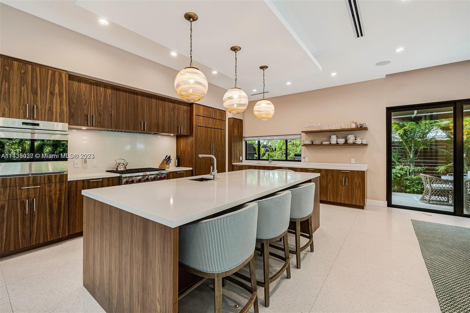 BAY HEIGHTS GROVES - Residential