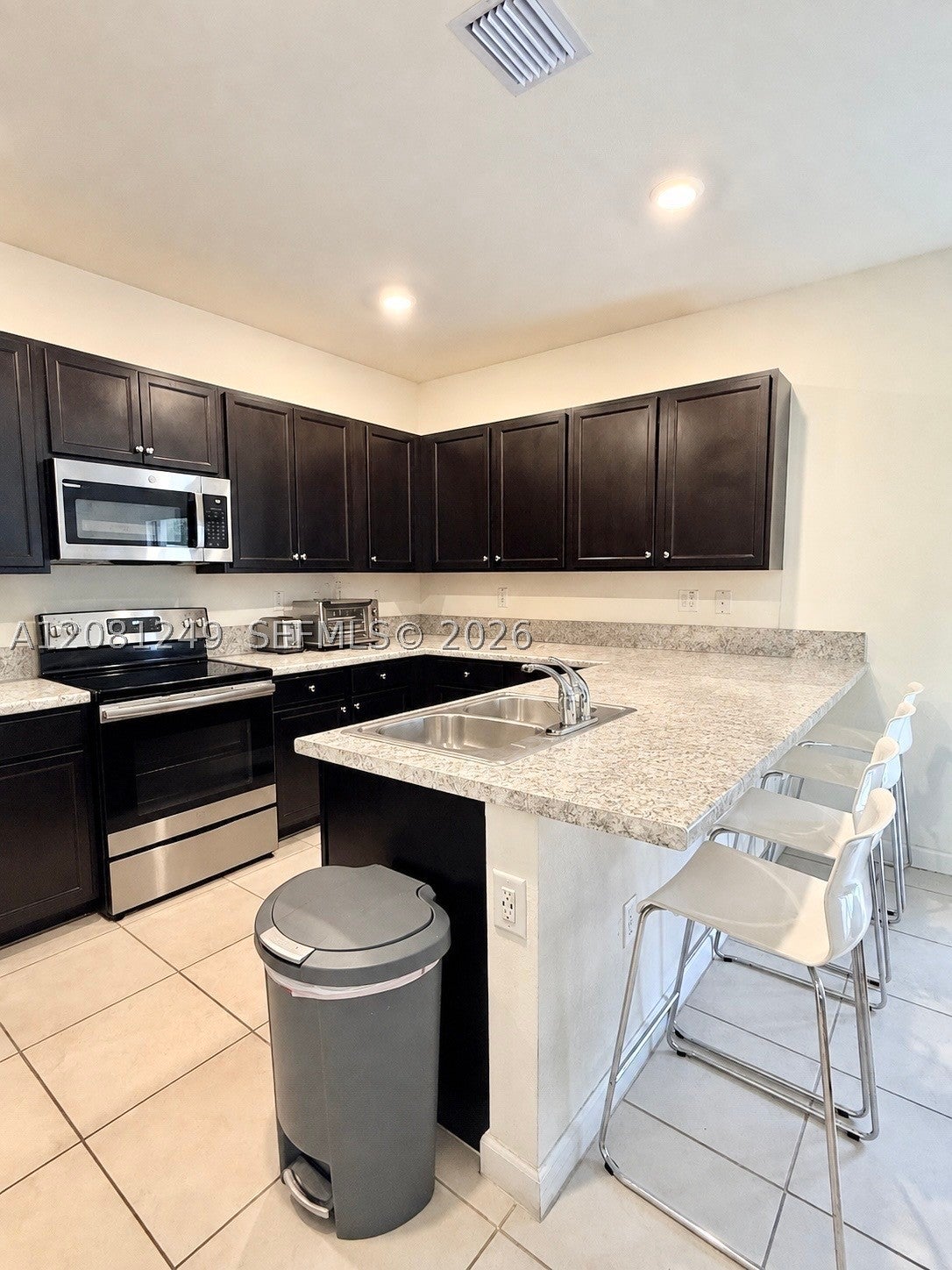 3344 W 105th Ter
