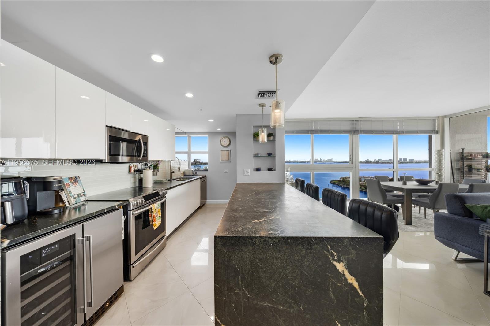 BLUE BAY TOWER CONDO - Residential