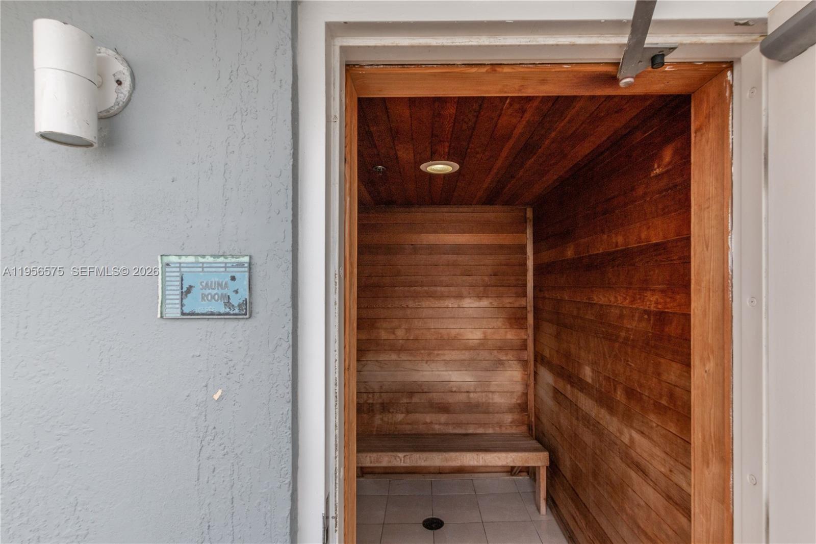 BLUE BAY TOWER CONDO - Residential