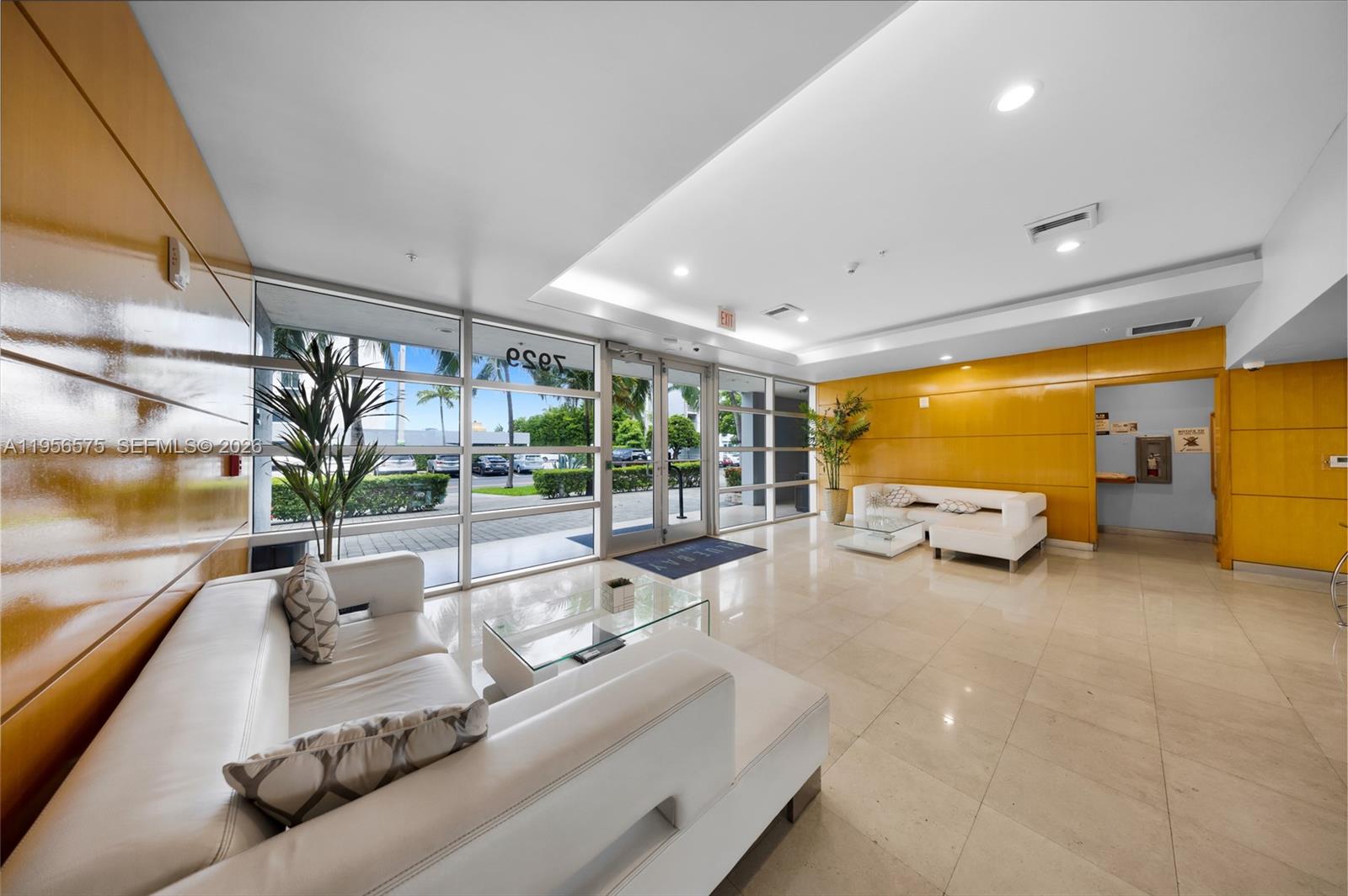 BLUE BAY TOWER CONDO - Residential