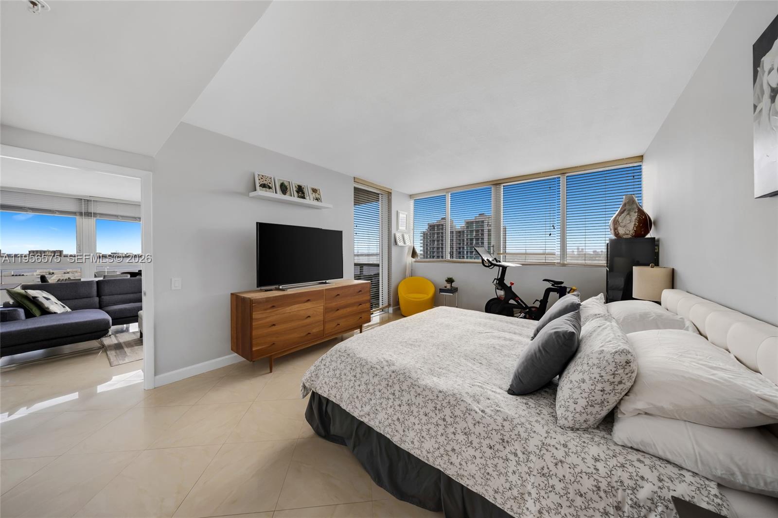 BLUE BAY TOWER CONDO - Residential