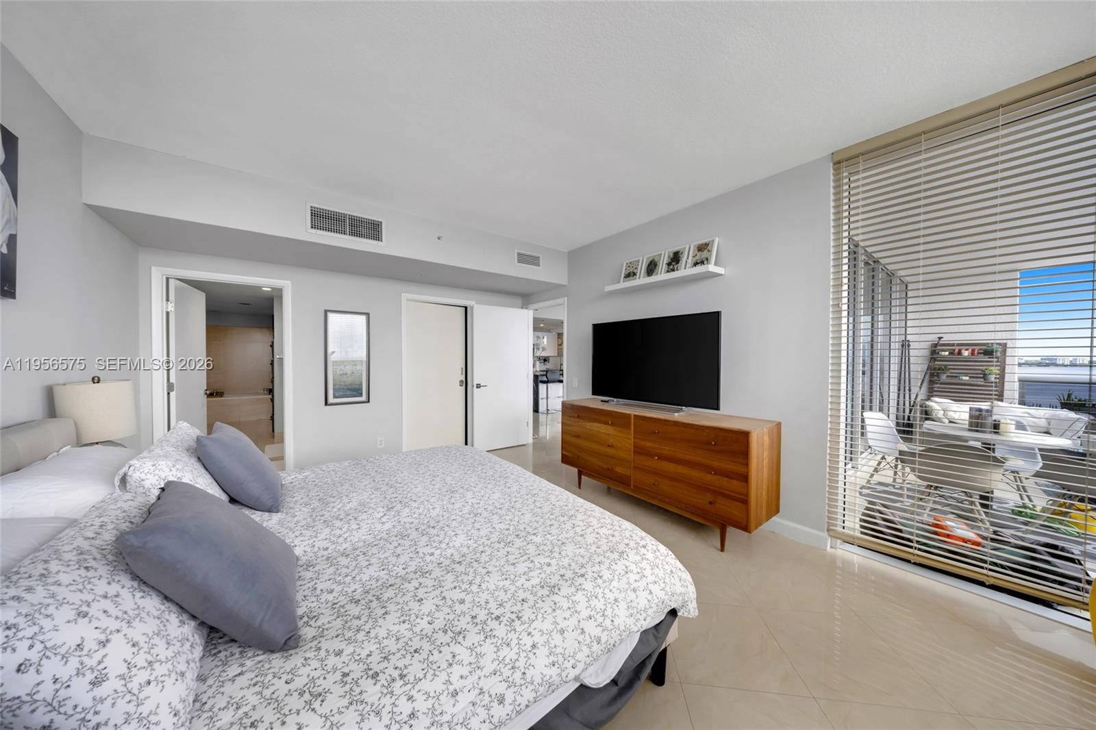 BLUE BAY TOWER CONDO - Residential