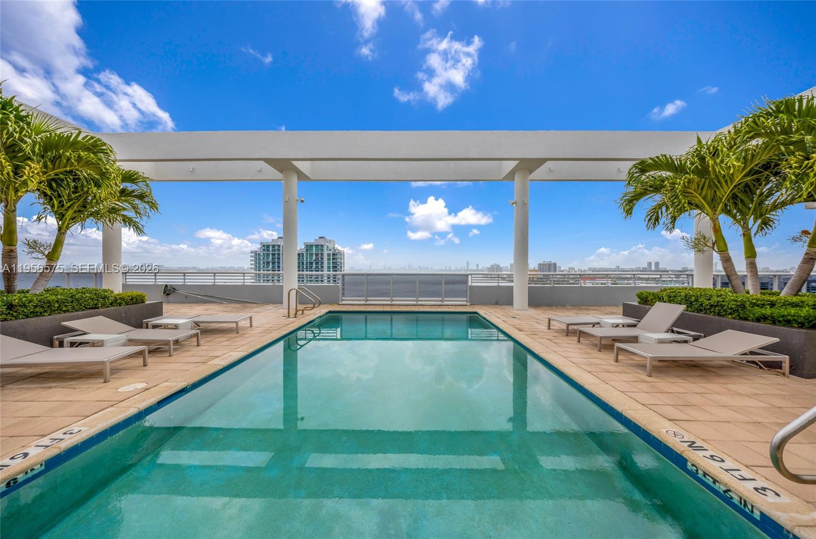 BLUE BAY TOWER CONDO - Residential