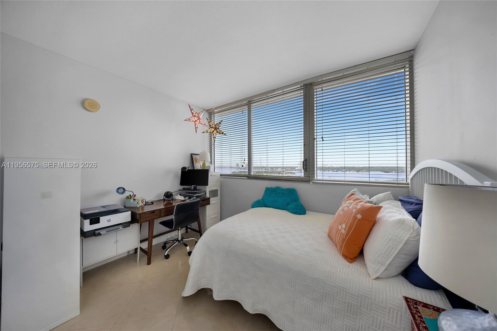 BLUE BAY TOWER CONDO - Residential