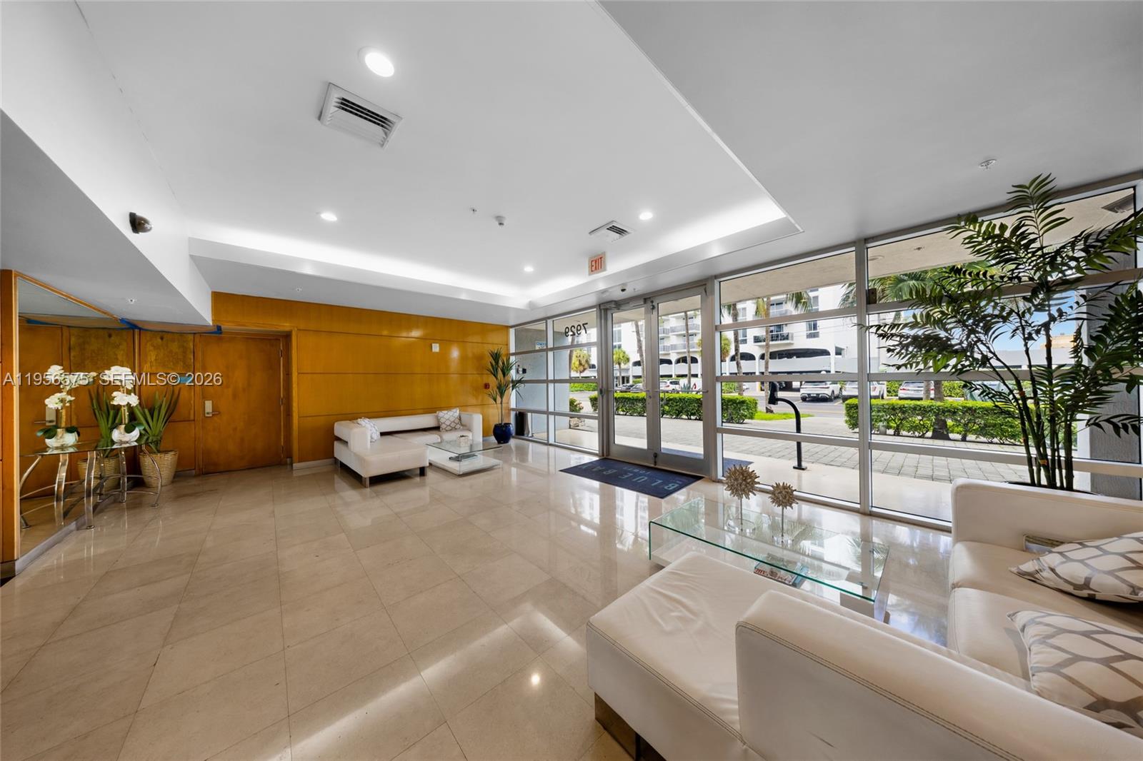 BLUE BAY TOWER CONDO - Residential