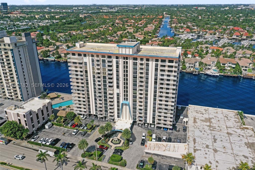 Photo of 1500 S Ocean Dr #6F, Hollywood, FL 33019 (MLS # A12050782)