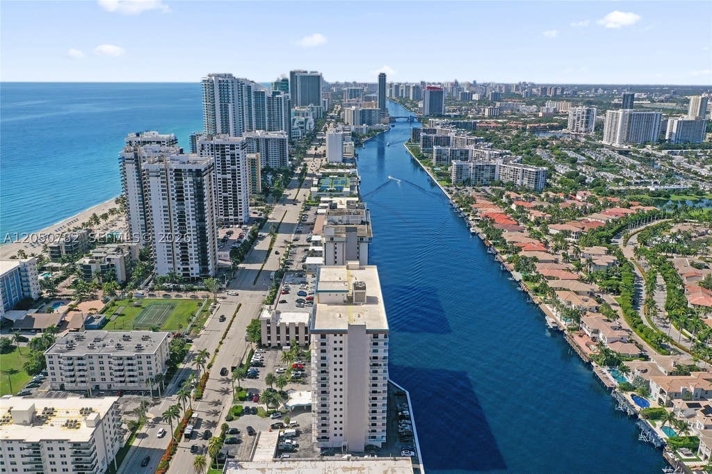 Photo of 1500 S Ocean Dr #6F, Hollywood, FL 33019 (MLS # A12050782)