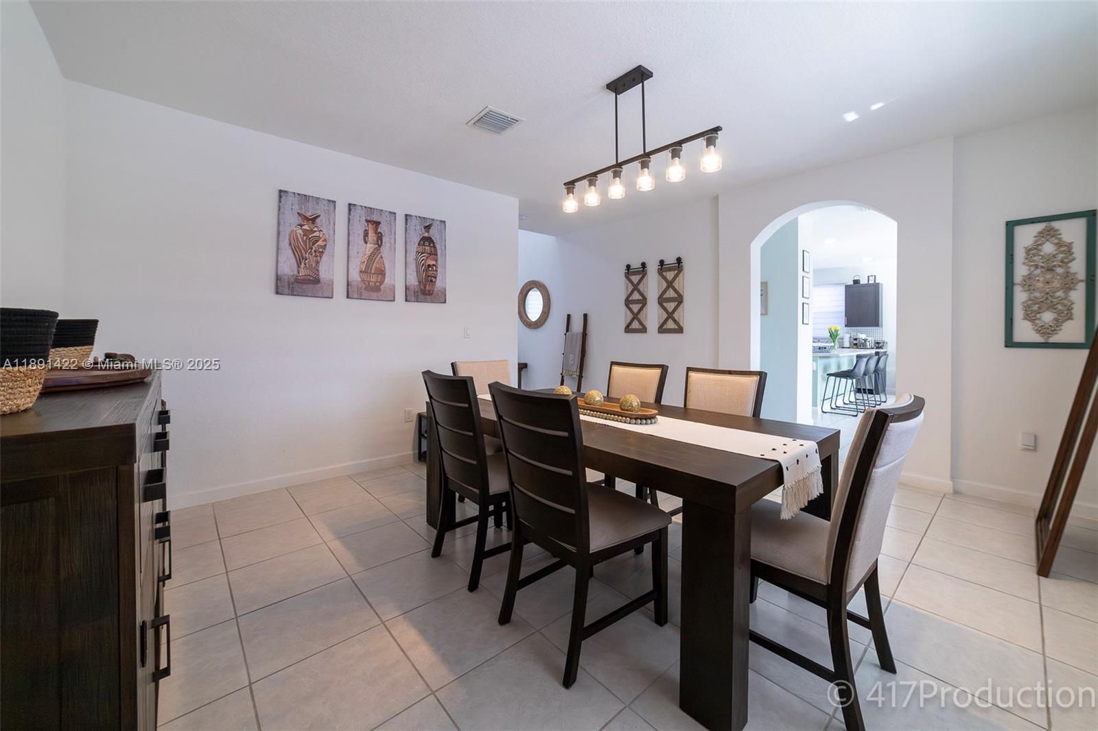 SILVER PALMS MIDTOWN - Residential