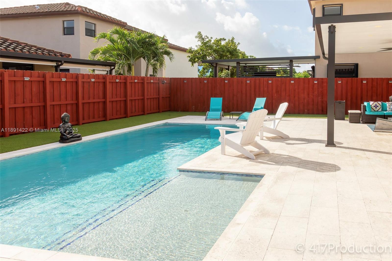 SILVER PALMS MIDTOWN - Residential