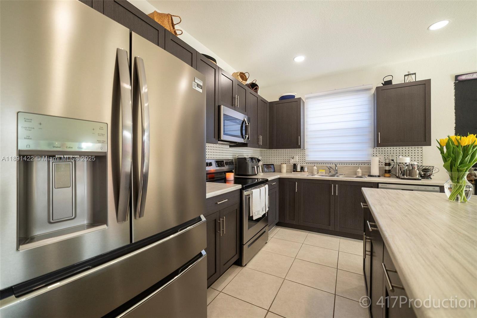 SILVER PALMS MIDTOWN - Residential