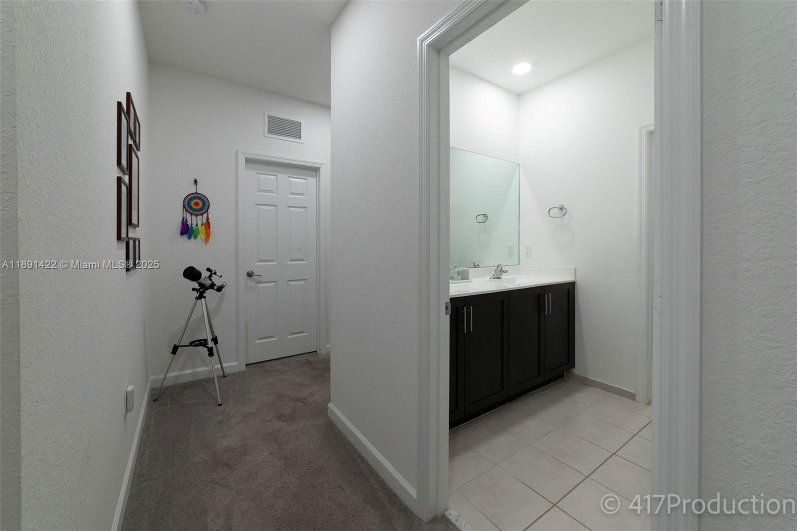 SILVER PALMS MIDTOWN - Residential