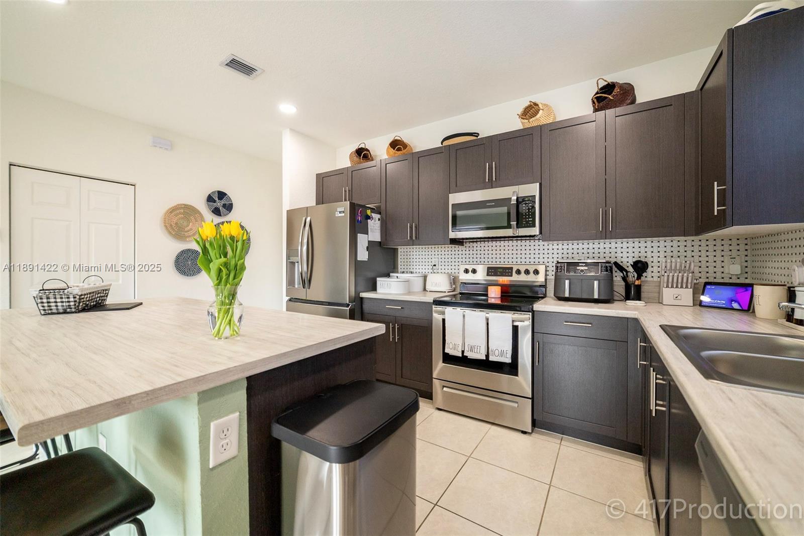 SILVER PALMS MIDTOWN - Residential