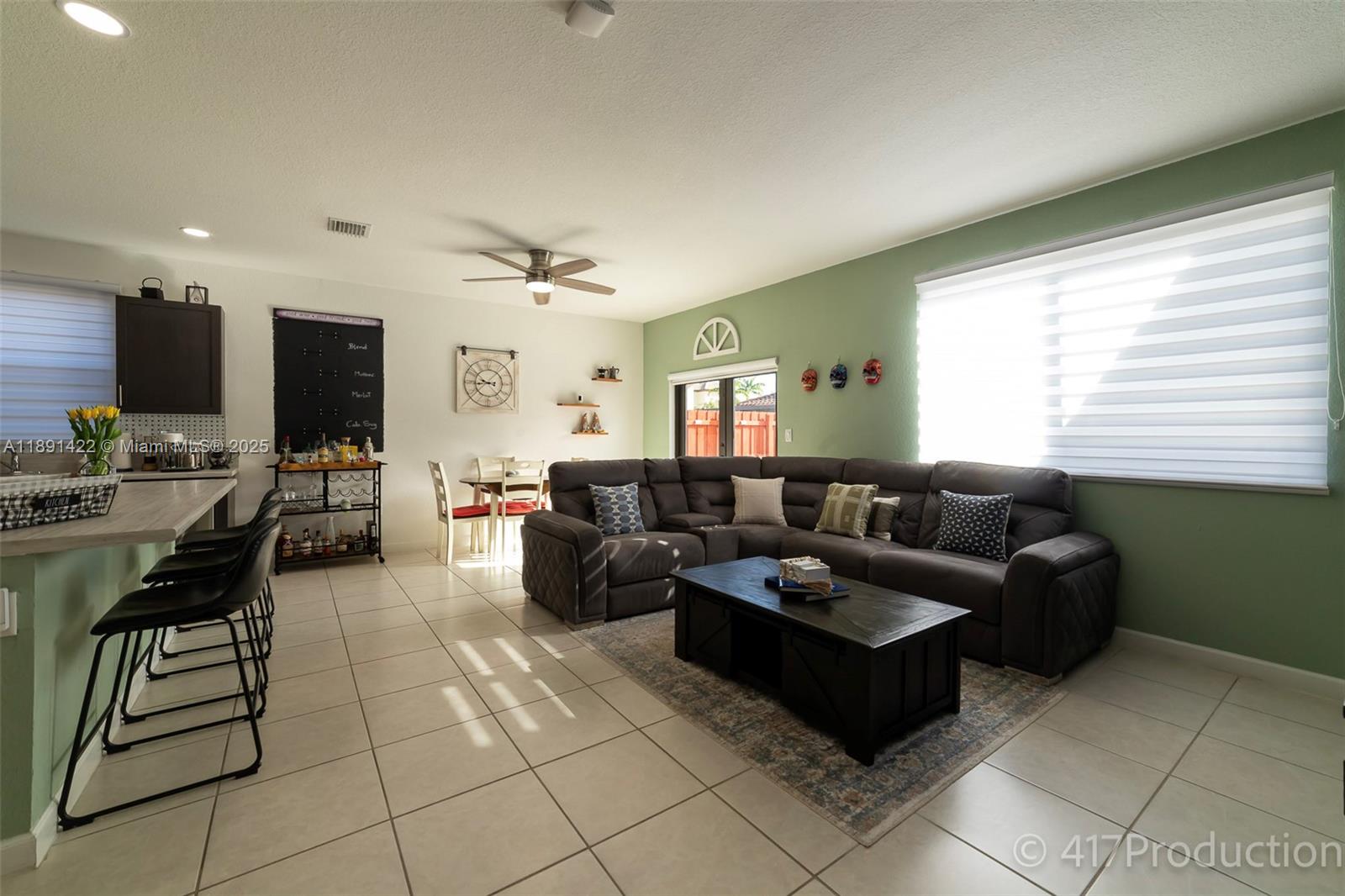 SILVER PALMS MIDTOWN - Residential