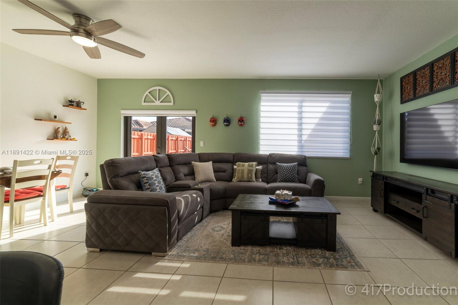 SILVER PALMS MIDTOWN - Residential