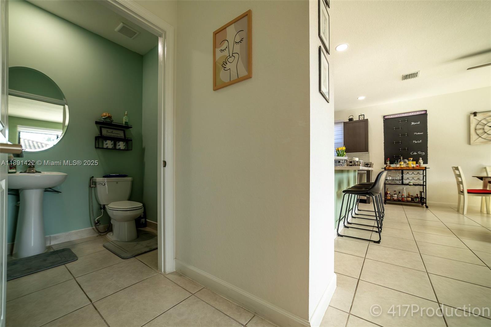 SILVER PALMS MIDTOWN - Residential