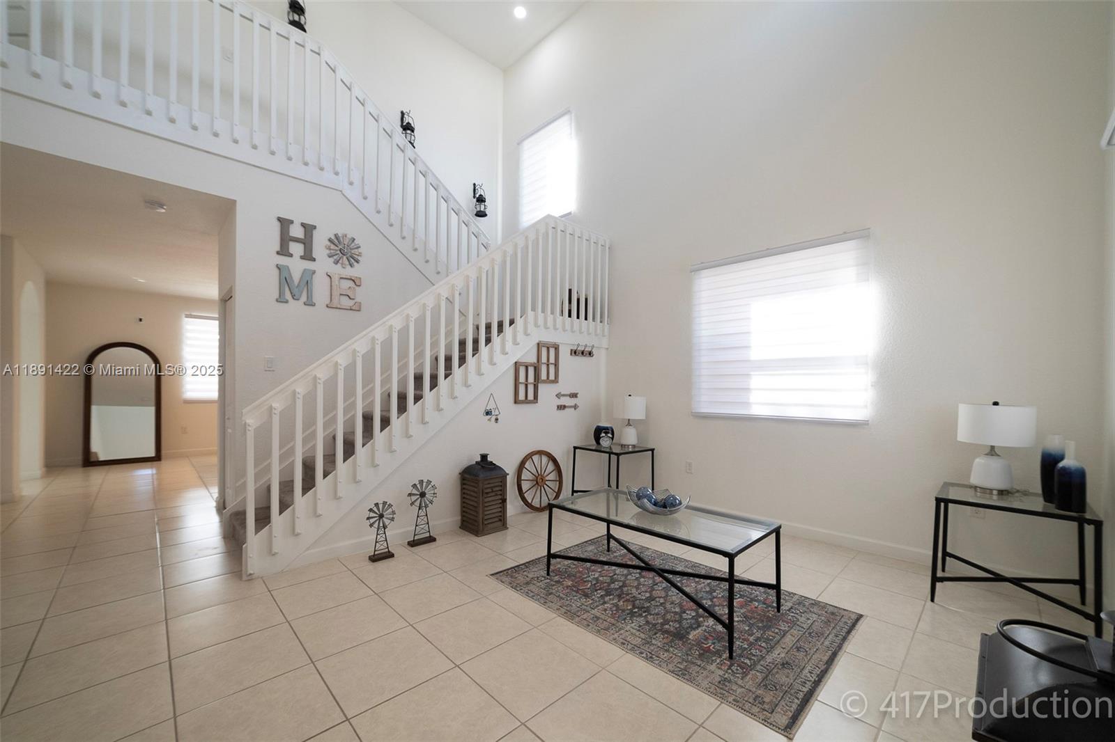 SILVER PALMS MIDTOWN - Residential