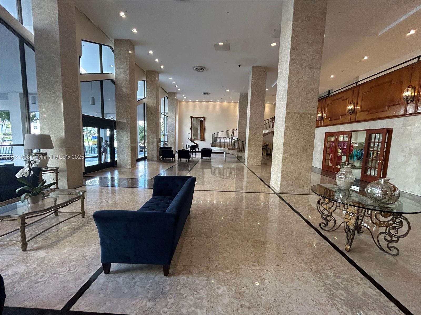 5601 Collins Ave CU-9