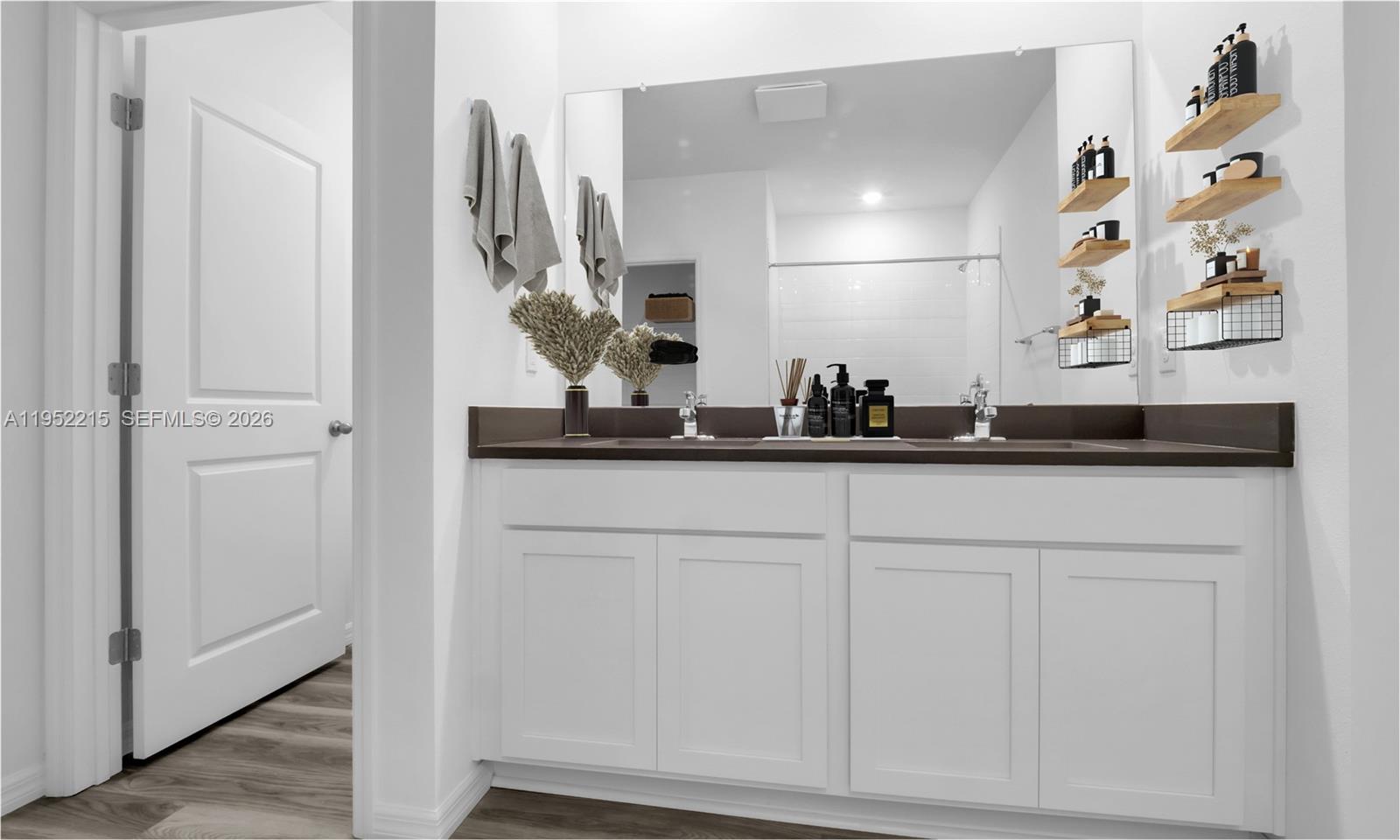 ANGELINE - Residential Lease