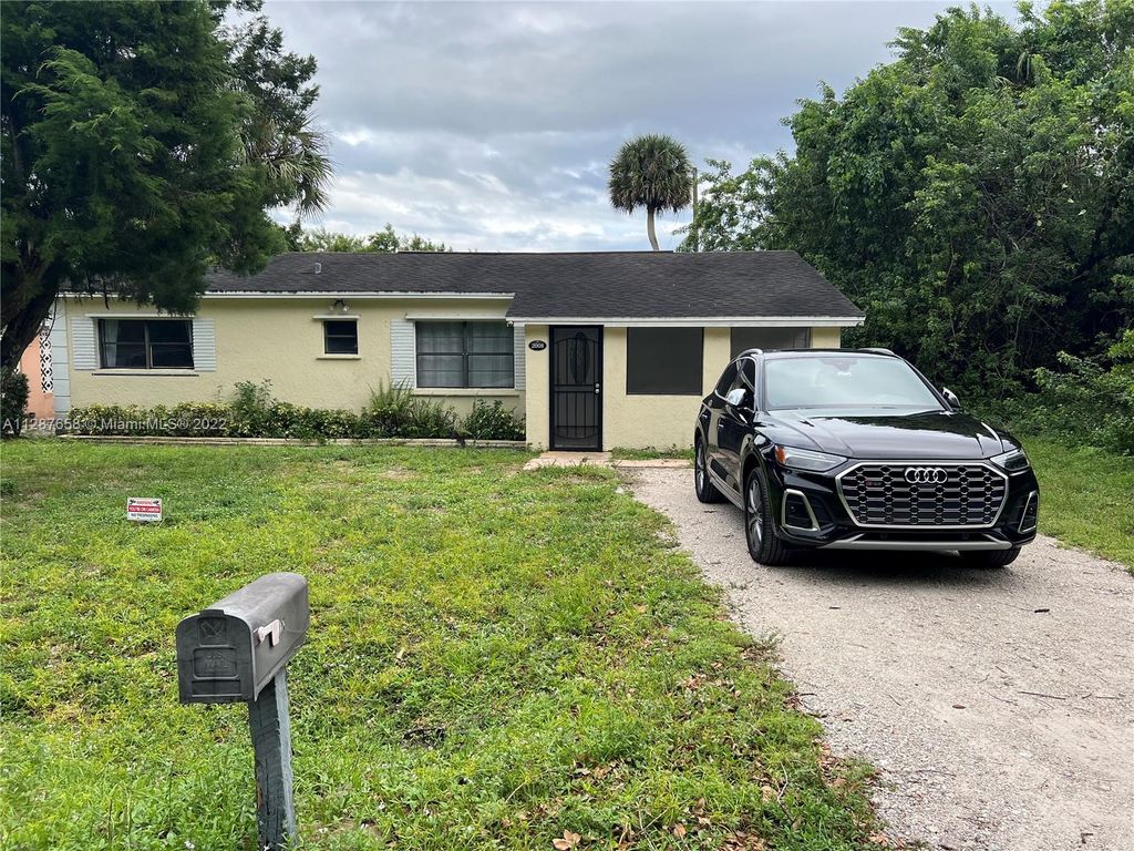 Photo of 2008 N 47th St, Fort Pierce, FL 34947 (MLS # A11287658)