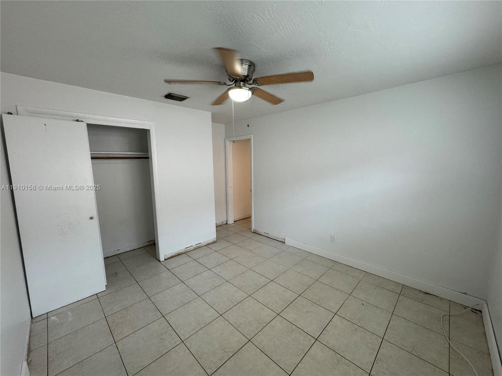 HIALEAH 4TH ADDN - Residential Lease